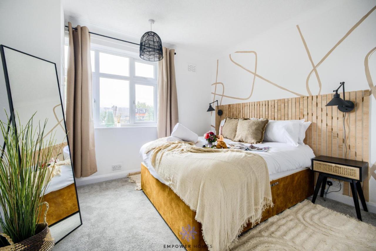 Coventry Stunning House, 3 Double Beds, Birmingham Airport Nec, Sleeps 7, By Empower Homes Eksteriør bilde